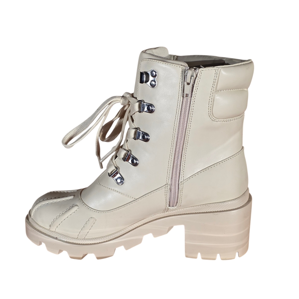 Madden Girl Women's Bubbles Lug Sole Platform Lace-Up Ankle Boots - Picture 13 of 15